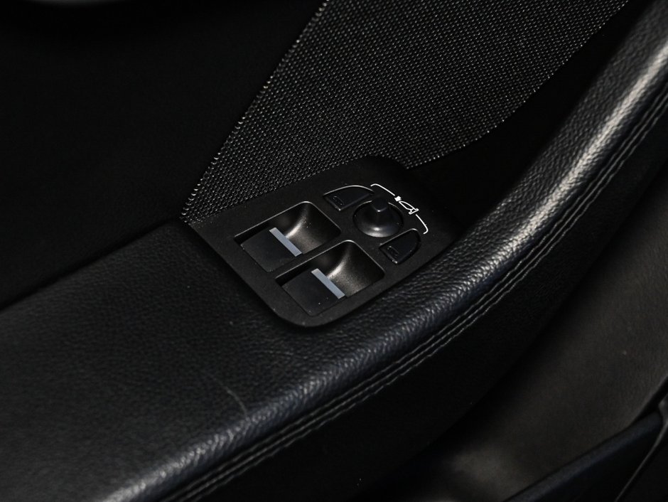 2021 Jaguar F-TYPE P300-11