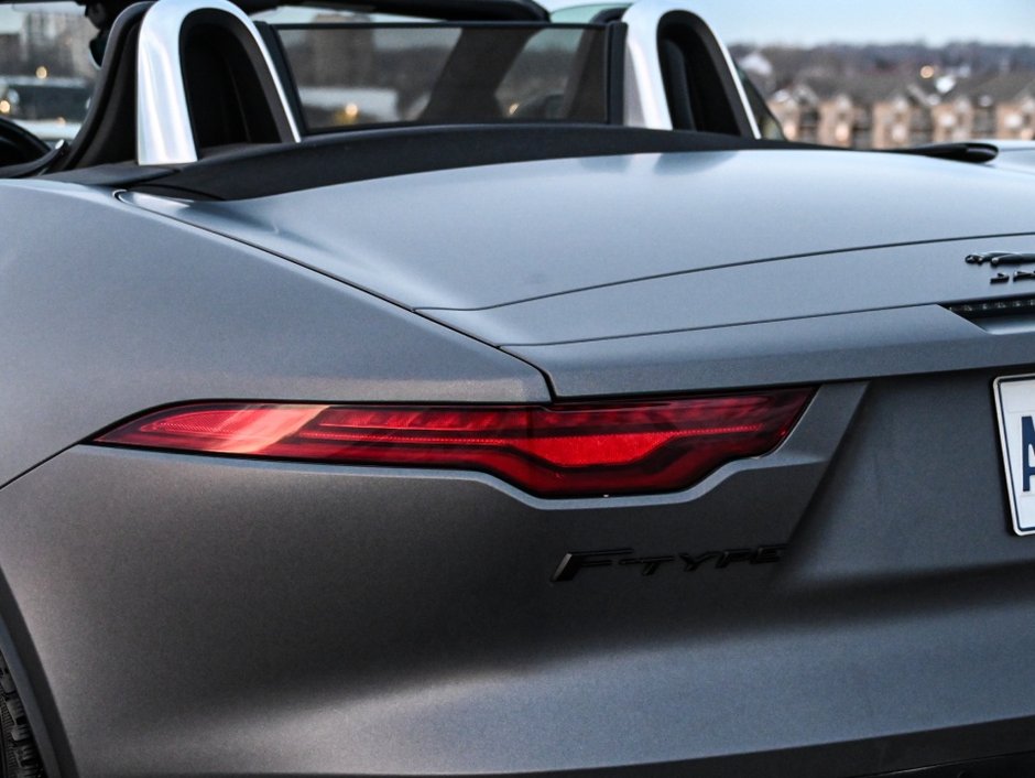 2021 Jaguar F-TYPE P300-27