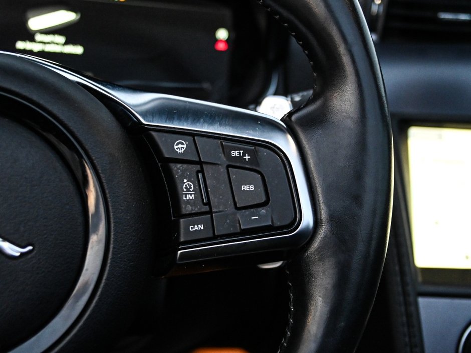 2021 Jaguar F-TYPE P300-22