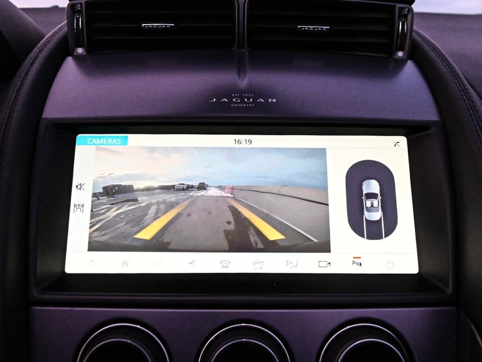 2021 Jaguar F-TYPE P300-19