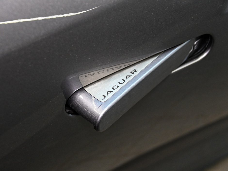 2021 Jaguar F-TYPE-25