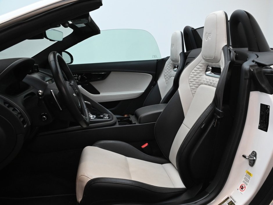 Jaguar F-TYPE P575 R 2022-10