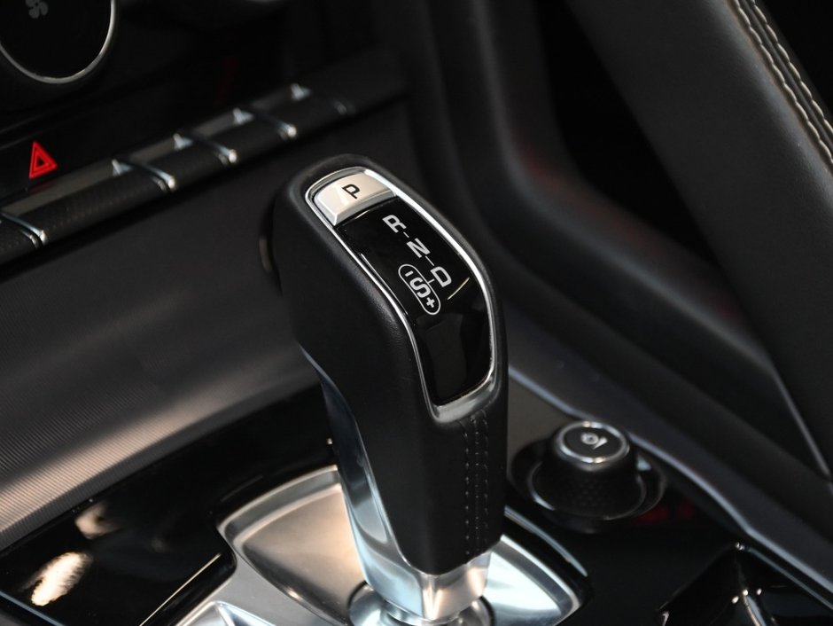 Jaguar F-TYPE P575 R 2022-18