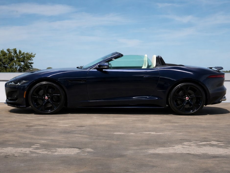 Jaguar F-TYPE R-Dynamic 2023-4