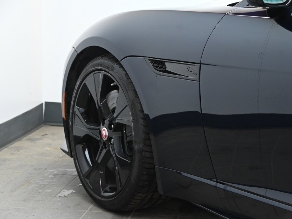 Jaguar F-TYPE R-Dynamic 2023-30