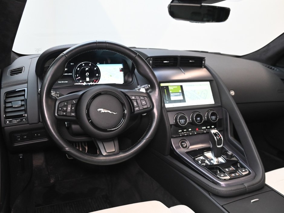 Jaguar F-TYPE R-Dynamic 2023-24