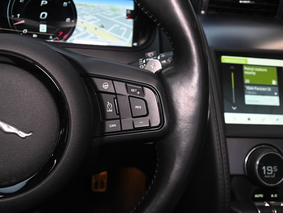 Jaguar F-TYPE R-Dynamic 2023-14