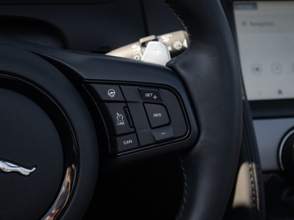 Jaguar F-TYPE 75 2024-13