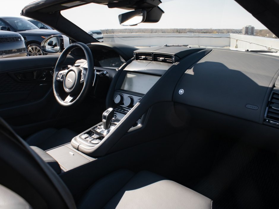 Jaguar F-TYPE 75 2024-24