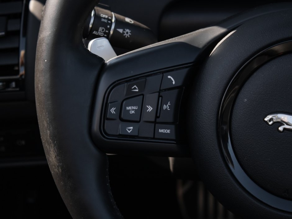 Jaguar F-TYPE 75 2024-12