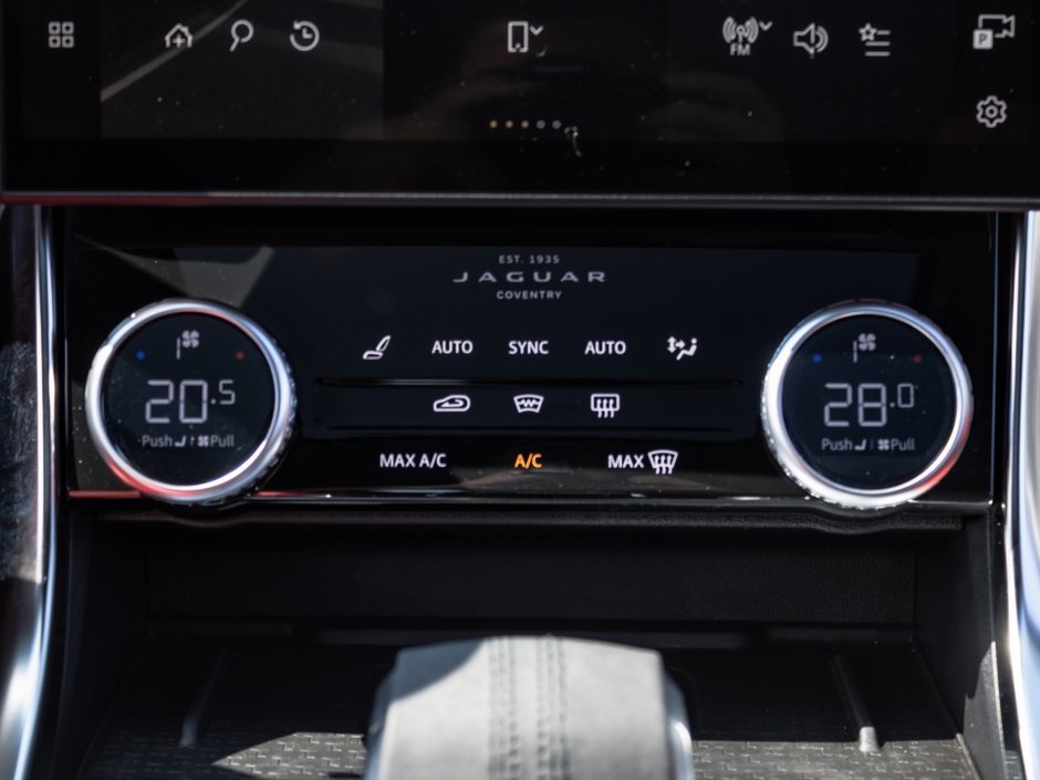 Jaguar XF R-Dynamic SE 2024-18