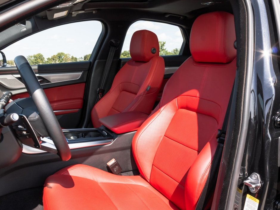 Jaguar XF R-Dynamic SE 2024-12