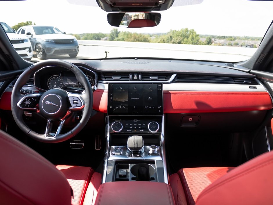 Jaguar XF R-Dynamic SE 2024-14