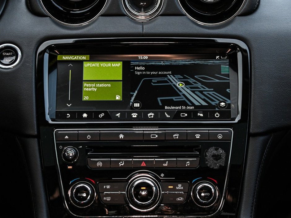 2019 Jaguar XJ R-Sport-23