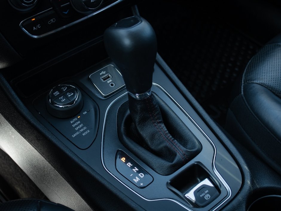 Jeep Cherokee Trailhawk Elite 2019-22