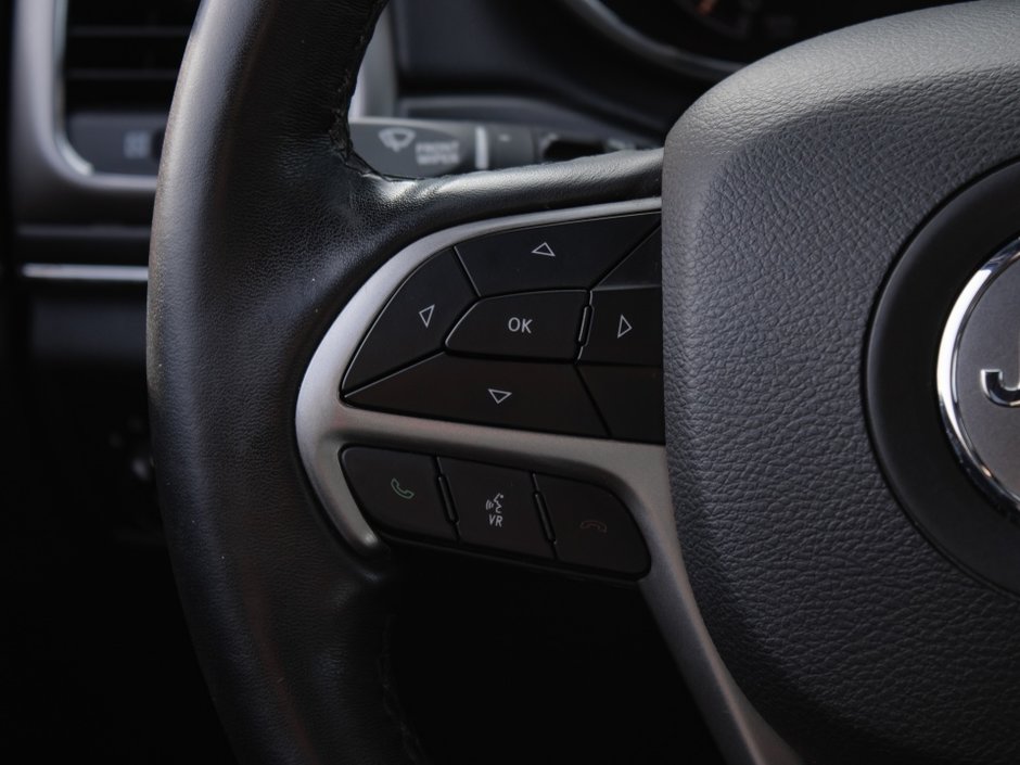2019 Jeep Grand Cherokee Limited-17