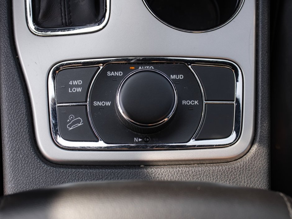 2019 Jeep Grand Cherokee Limited-23