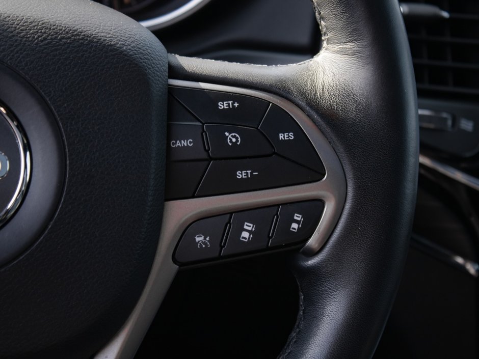 2019 Jeep Grand Cherokee Limited-18
