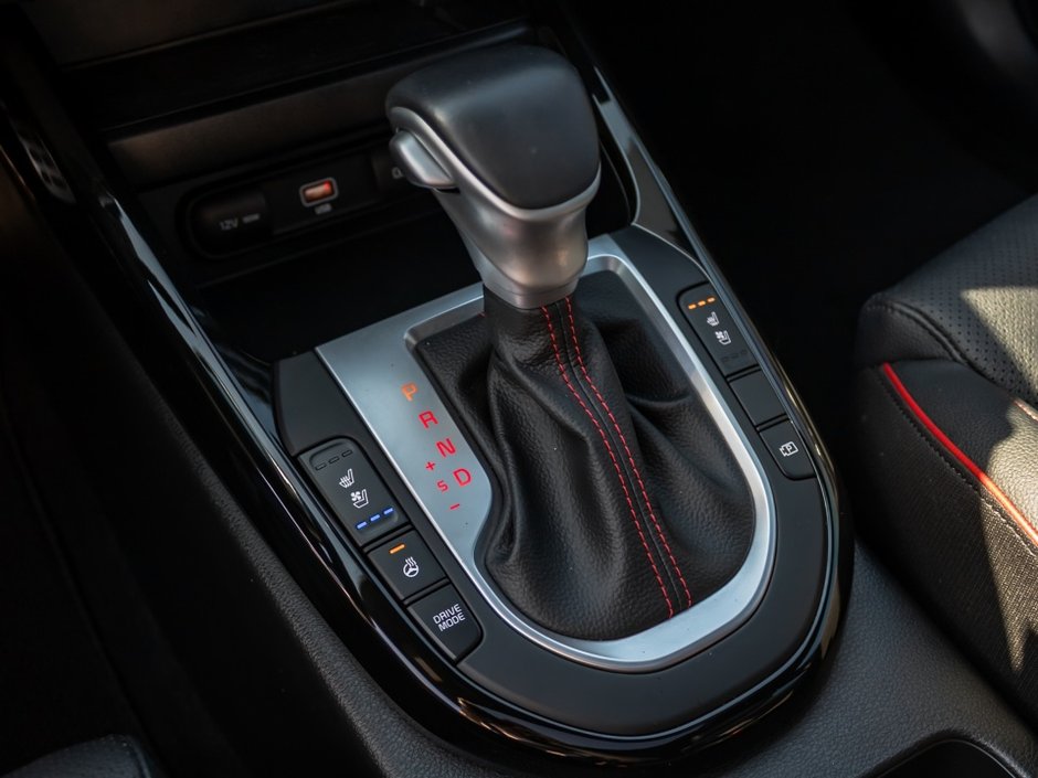 Kia Forte GT Limited 2023-17