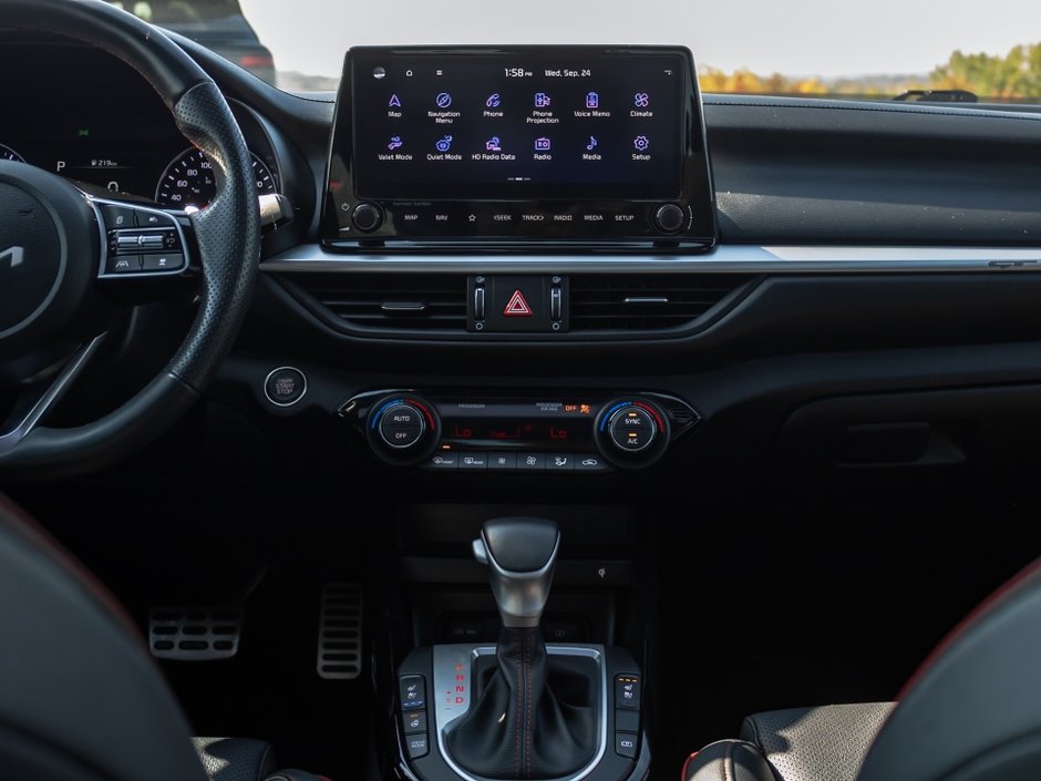 Kia Forte GT Limited 2023-14