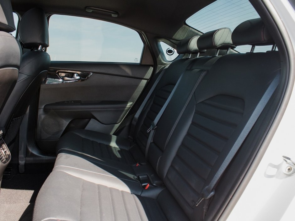 Kia Forte GT Limited 2023-3