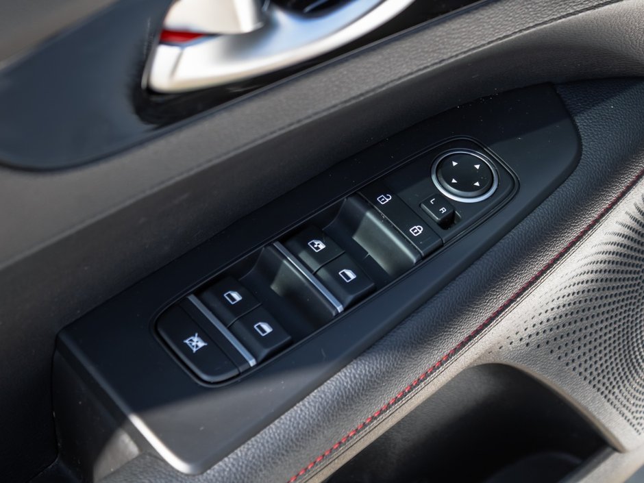 Kia Forte GT Limited 2023-10
