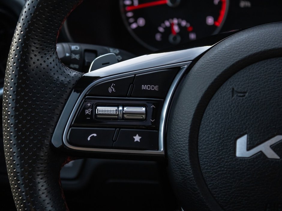 Kia Forte GT Limited 2023-21