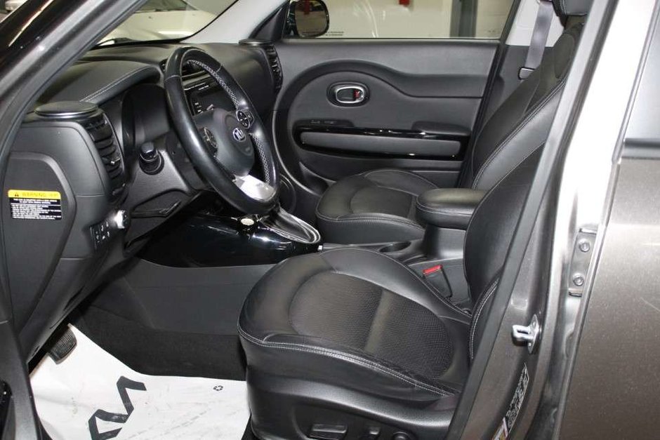 Kia Soul EX Premium Leather Seats, Panoramic Roof, NAV,Rear Camera, Car Play 2018