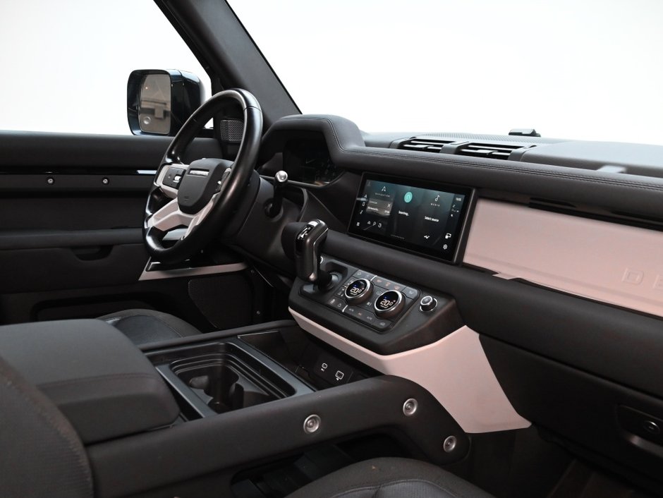 2021 Land Rover Defender S-25