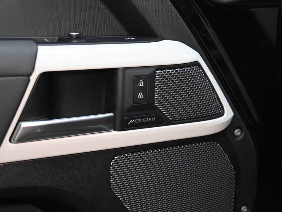 2021 Land Rover Defender S-9