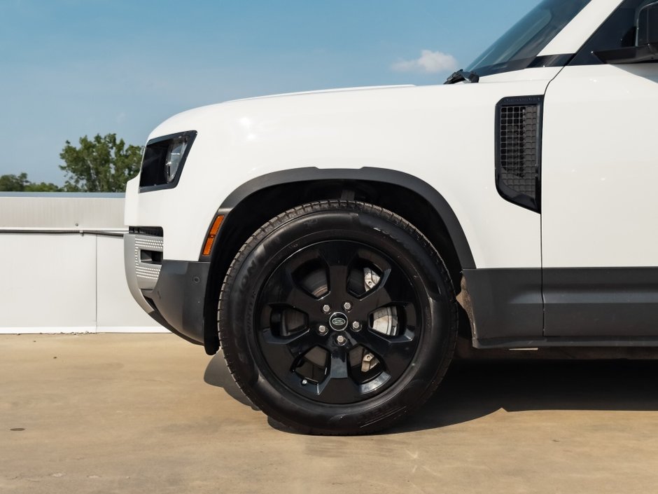 2022 Land Rover Defender SE-6