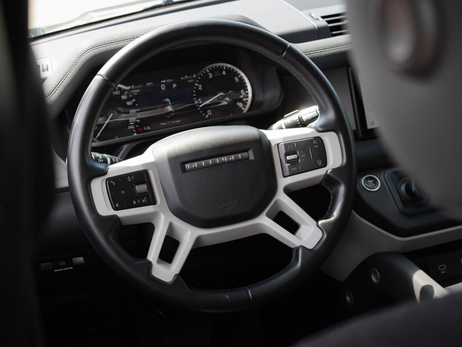 2022 Land Rover Defender S-16