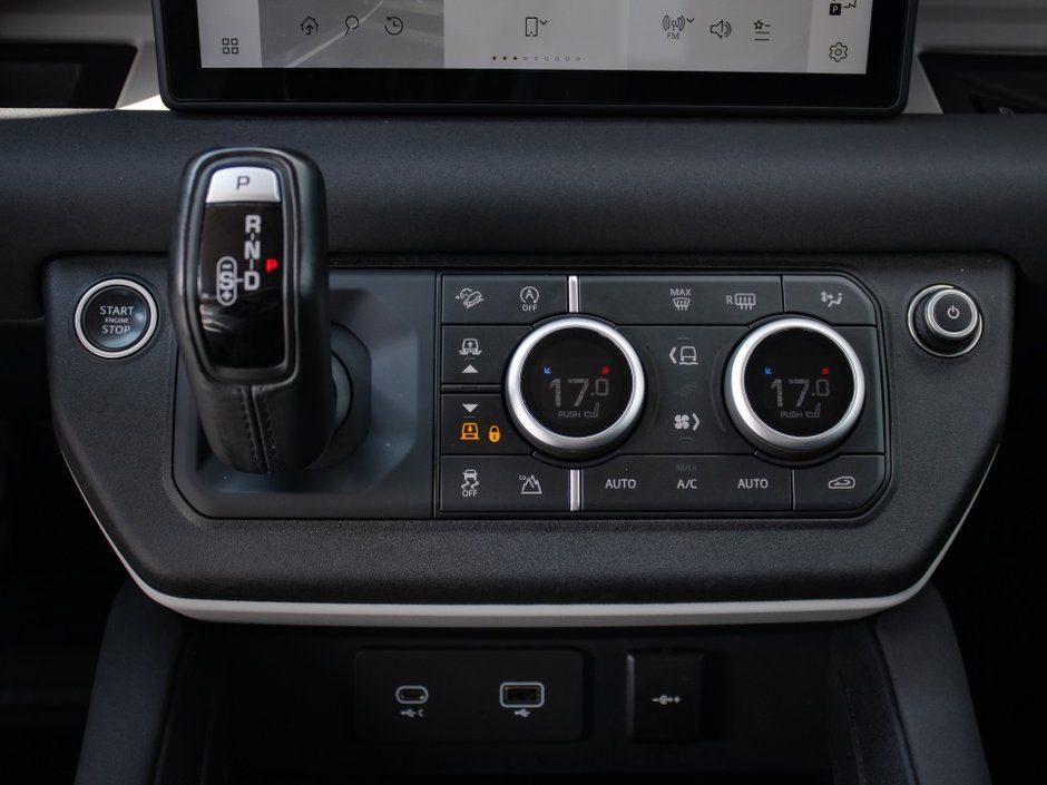 2022 Land Rover Defender S-22