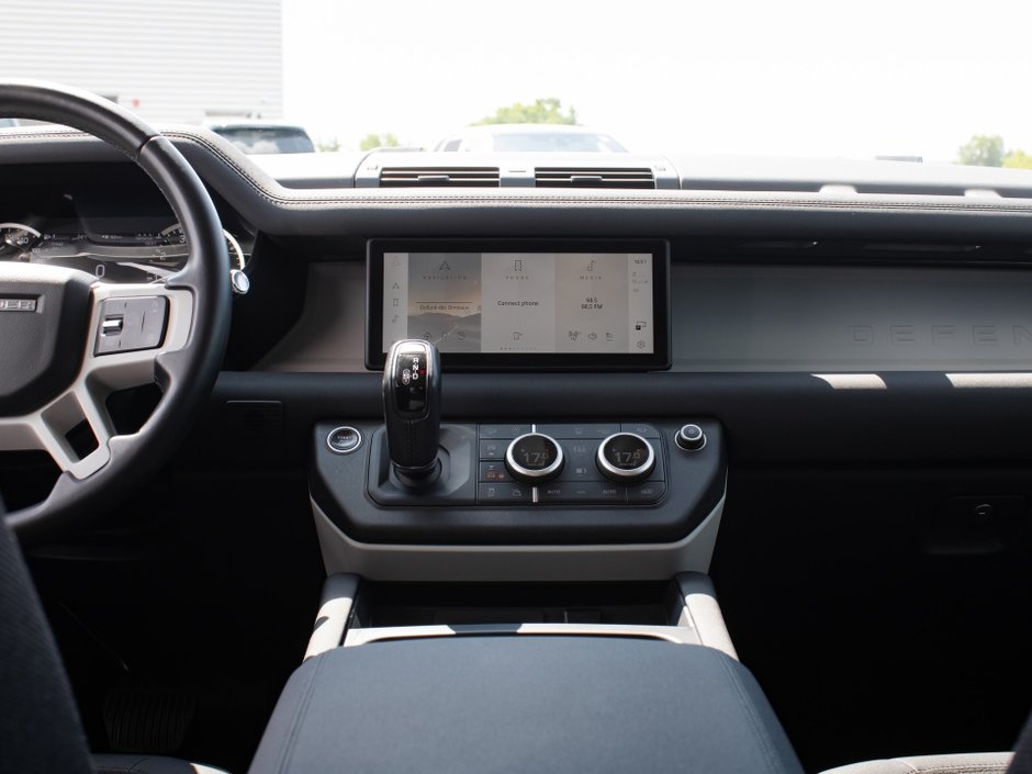 2022 Land Rover Defender S-15