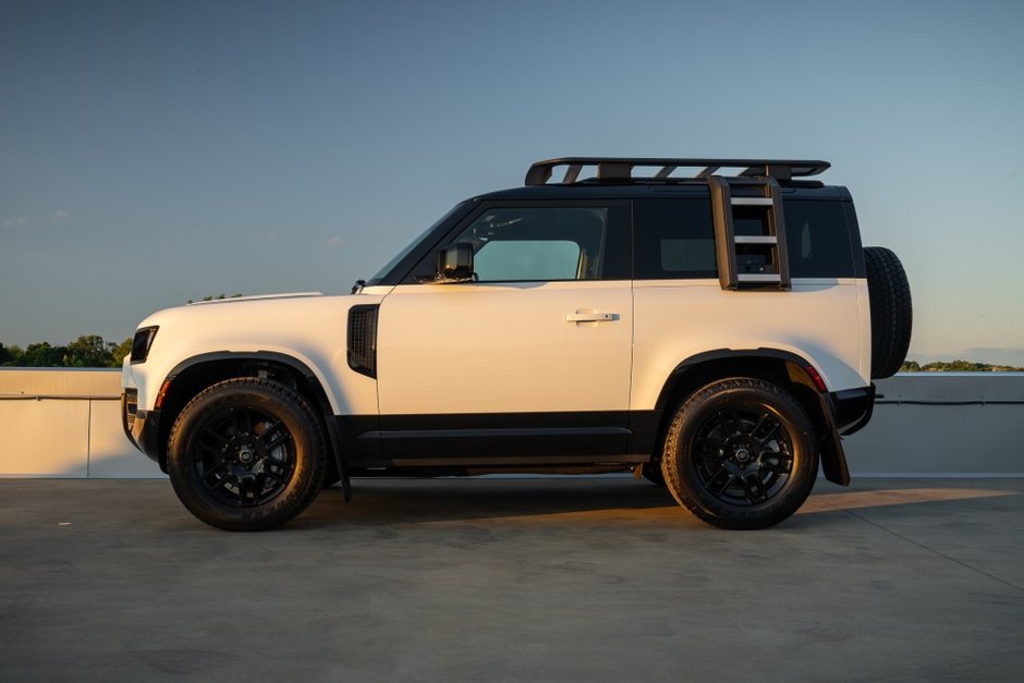 2023 Land Rover Defender X-Dynamic SE-5