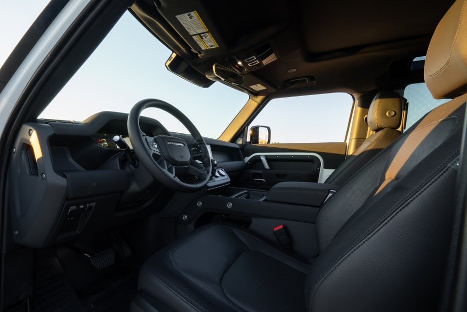 2023 Land Rover Defender X-Dynamic SE-2