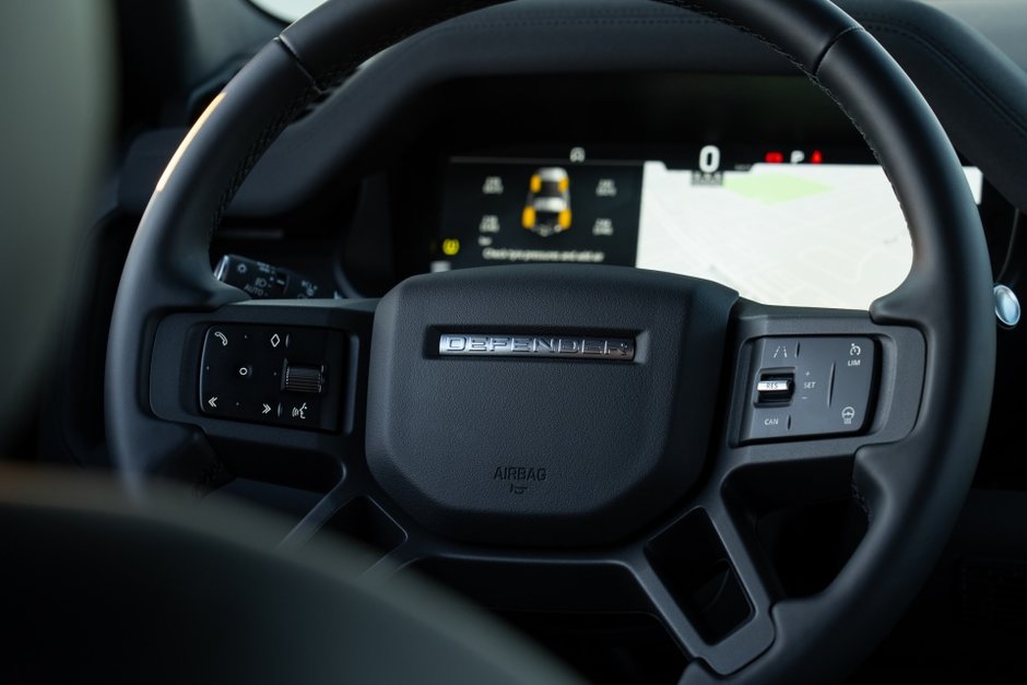 2023 Land Rover Defender X-Dynamic SE-10