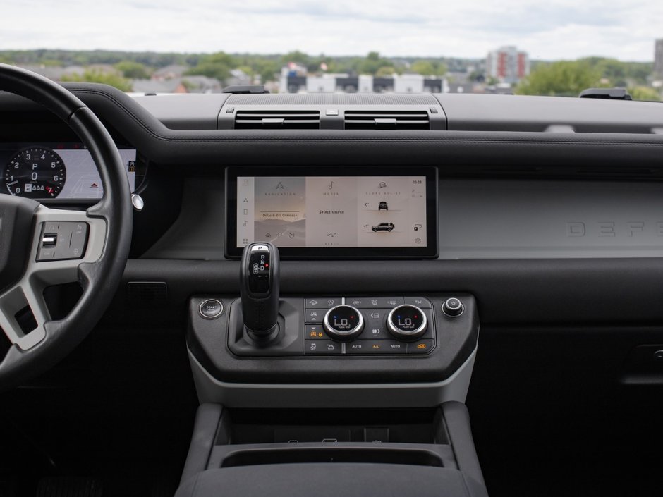 2023 Land Rover Defender S-15
