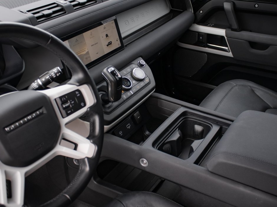 2023 Land Rover Defender S-13