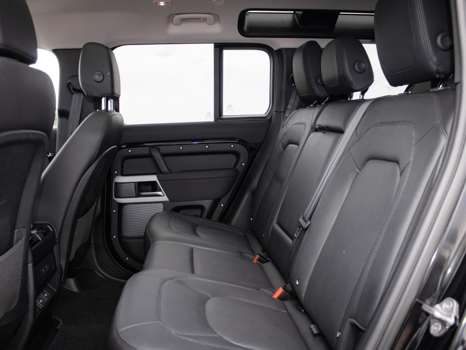 2023 Land Rover Defender S-3