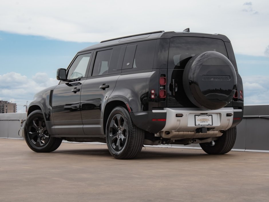 2023 Land Rover Defender S-1