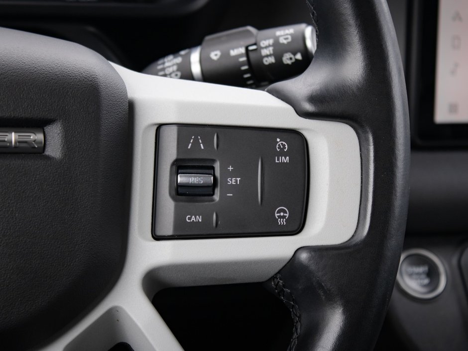 2023 Land Rover Defender S-18