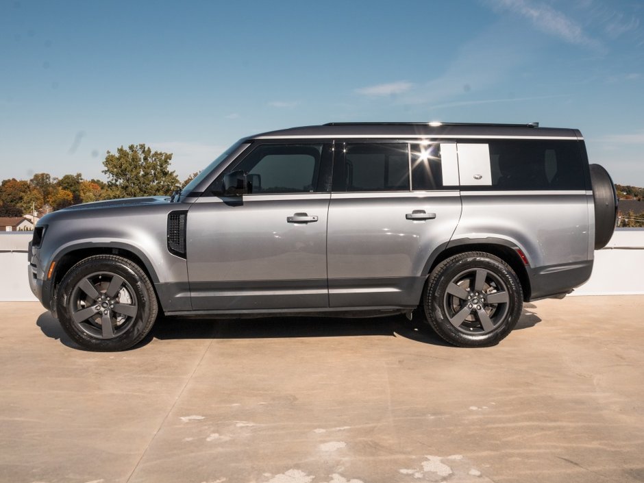 Land Rover Defender SE 2023-4