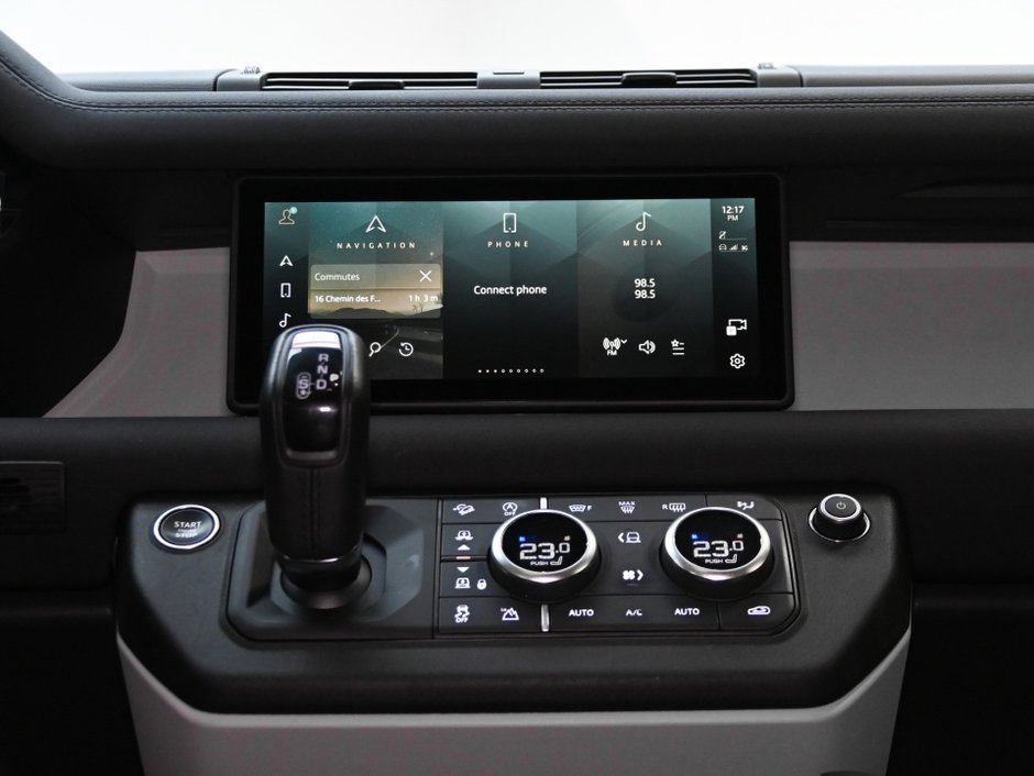 2023 Land Rover Defender S-19