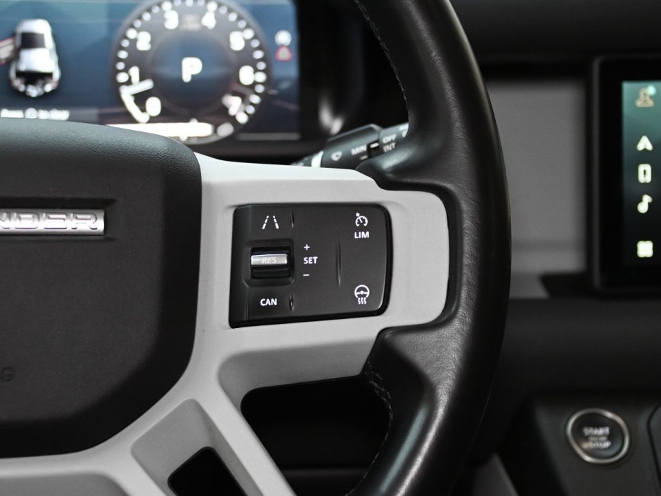 2023 Land Rover Defender S-17