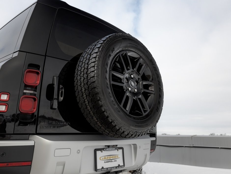 Land Rover Defender S 2024-28