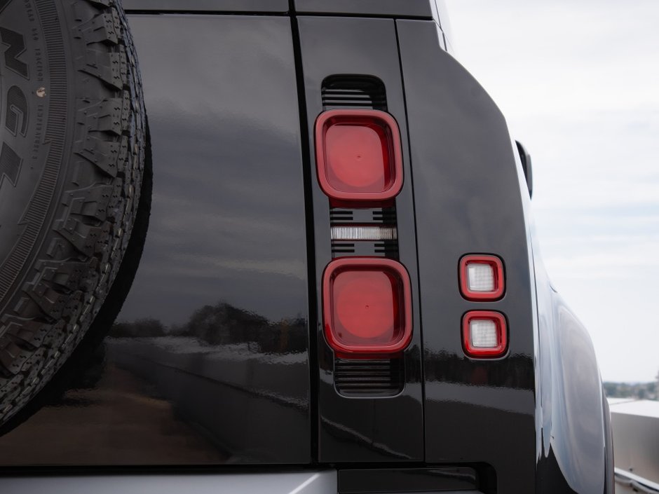 2024 Land Rover Defender S-34