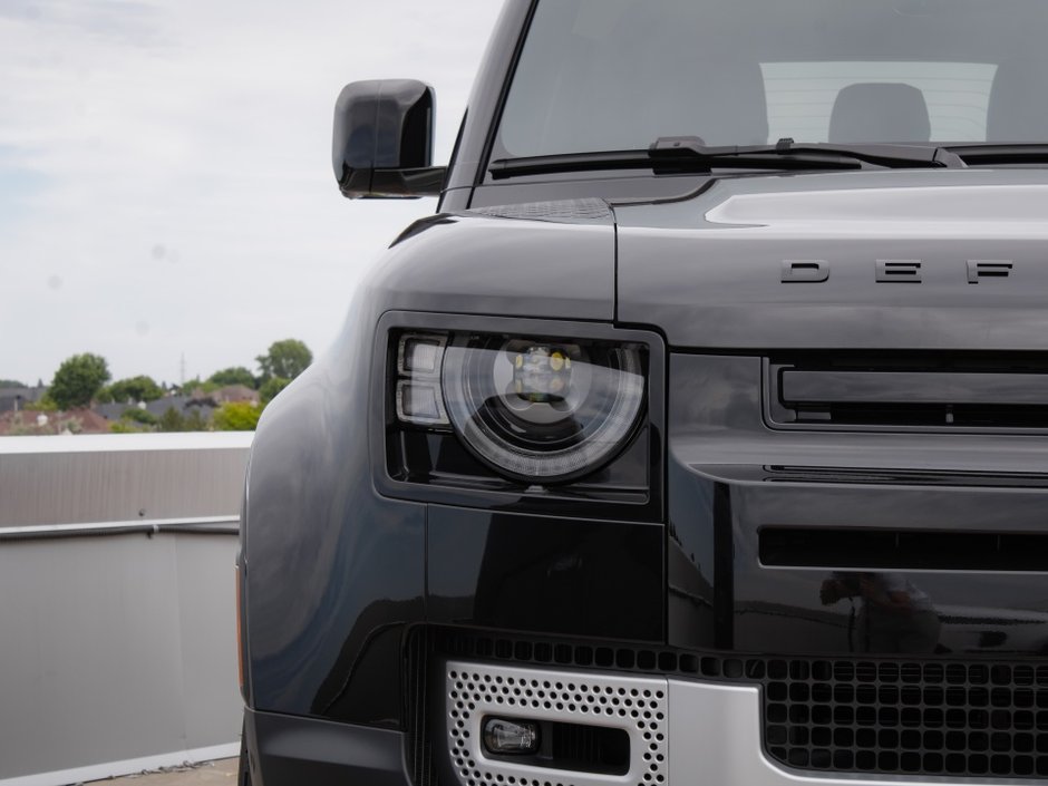 2024 Land Rover Defender S-31