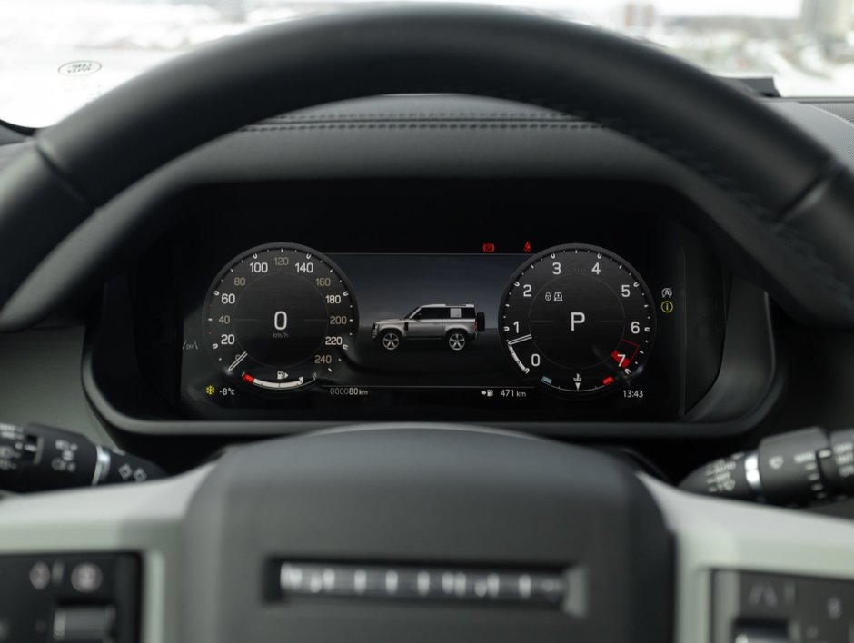 Land Rover Defender S 2024-19