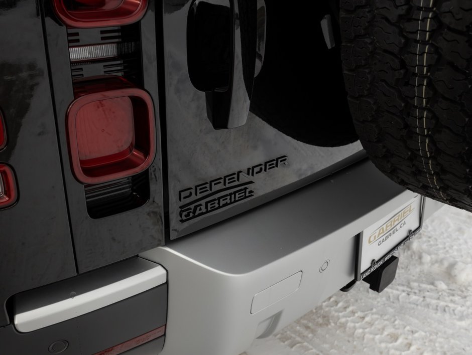 Land Rover Defender S 2024-29